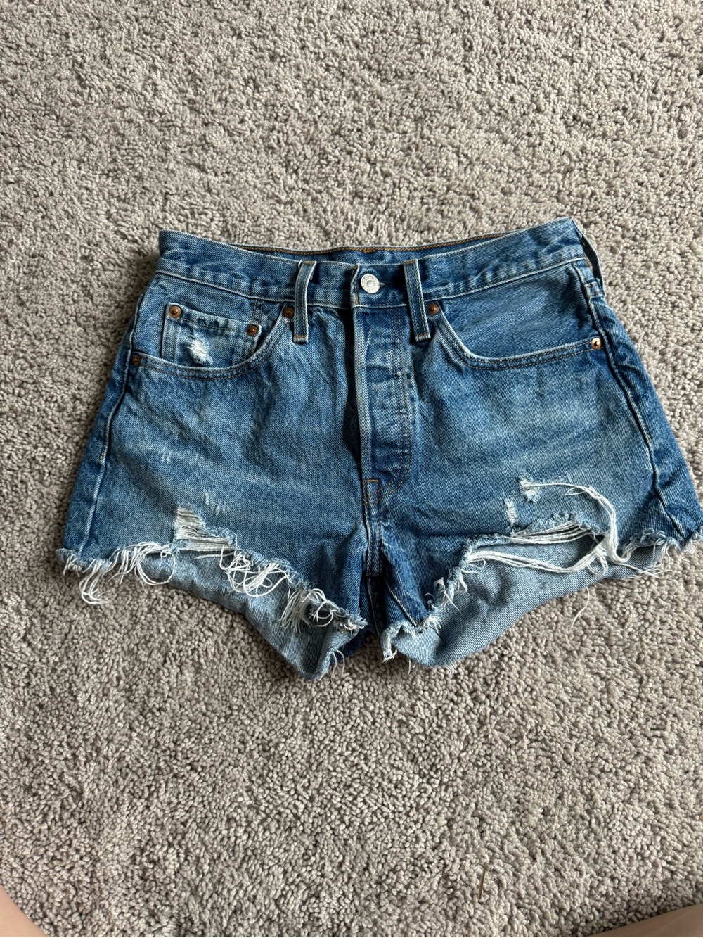 Levi’s 501 Original High Rise Cutoff Denim Shorts Size W26